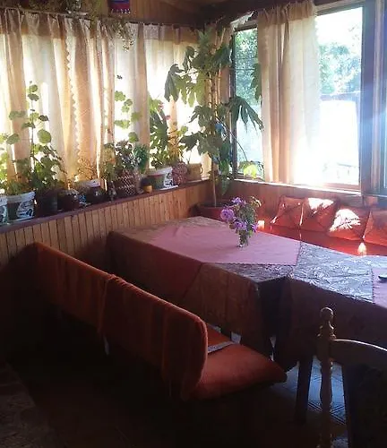 Guest house Edelvays House